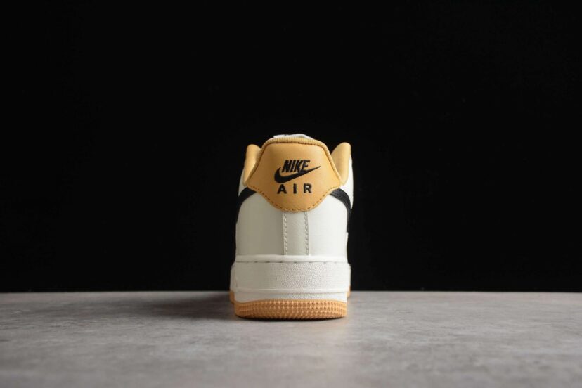 Air Force 1 Low Sail Gold