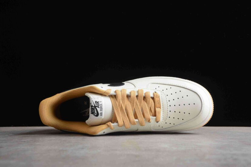Air Force 1 Low Sail Gold
