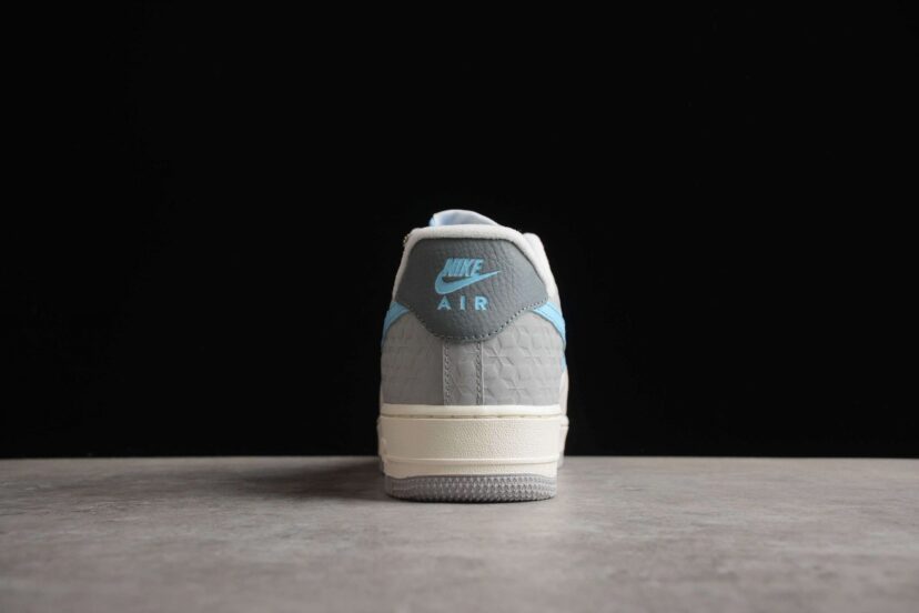 Air Force 1 Low Snowflake