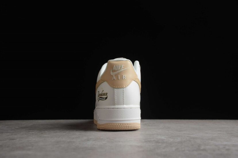 Air Force 1 Low White Light Brown