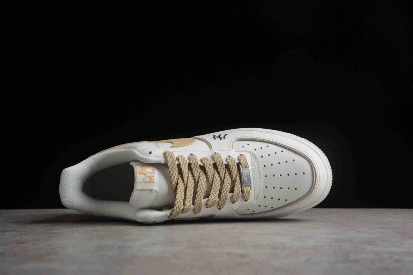 Air Force 1 Low White Light Brown