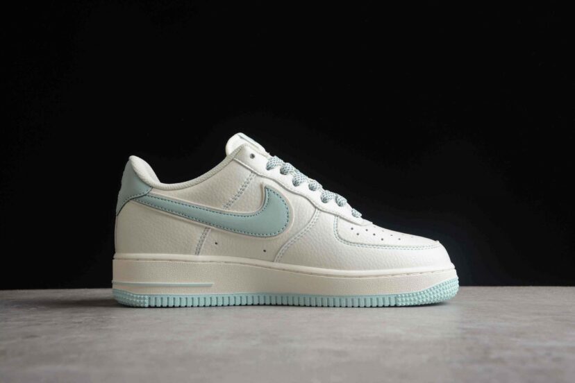 Air Force 1 Low White Sky Blue