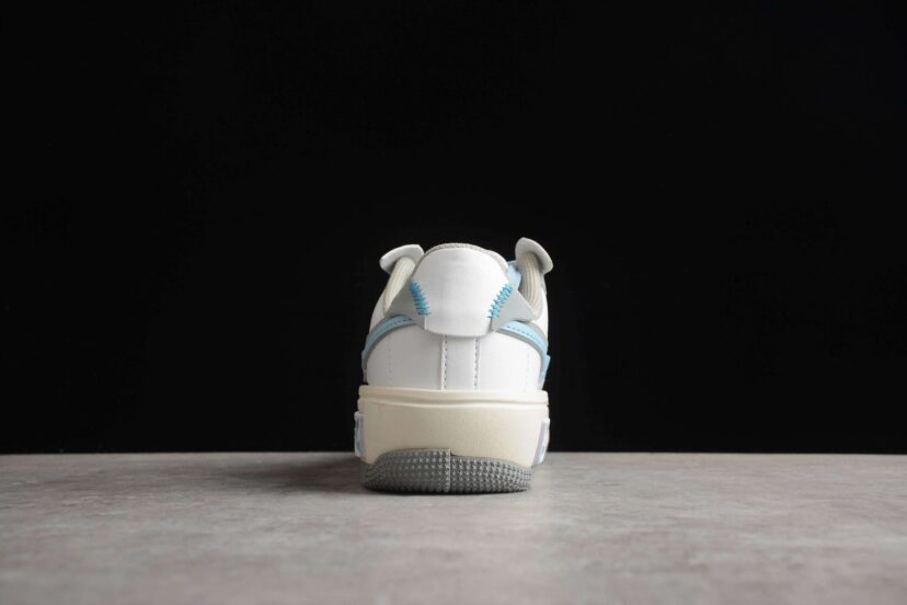 Air Force 1 Low Fontanka Loch Ness