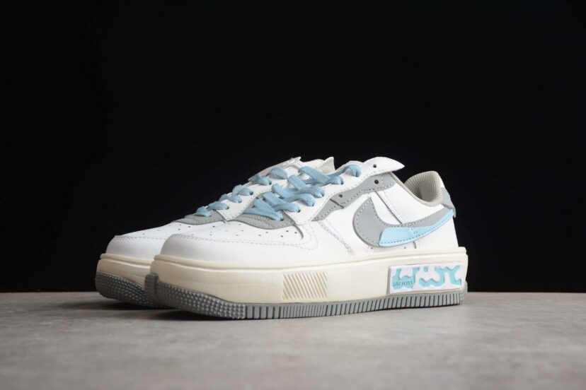 Air Force 1 Low Fontanka Loch Ness