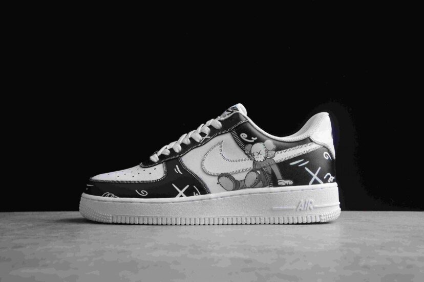 Kaws x Air Force 1 07 Low Black