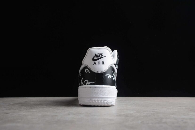 Kaws x Air Force 1 07 Low Black