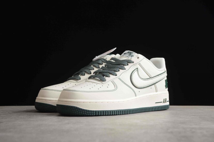 Undefeated x Nike Air Force 1 Low White Green