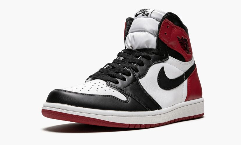 Jordan 1 Retro Black Toe