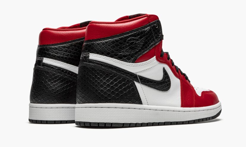 Jordan 1 Retro High Satin Snake Chicago
