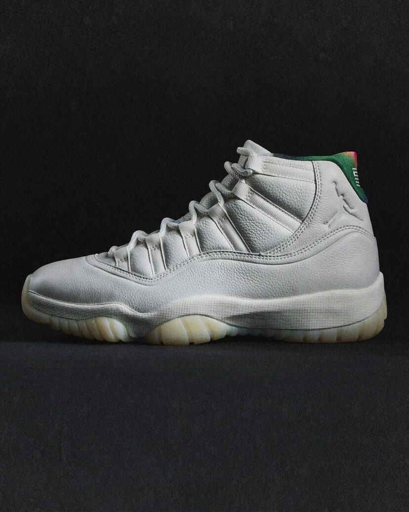Air Jordan 11 285 Off White Newsprint Sport Royal