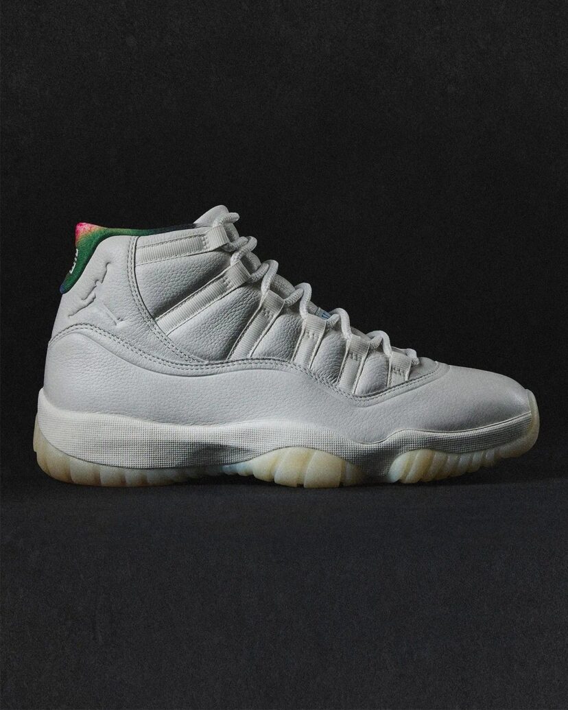 Air Jordan 11 285 Off White Newsprint Sport Royal