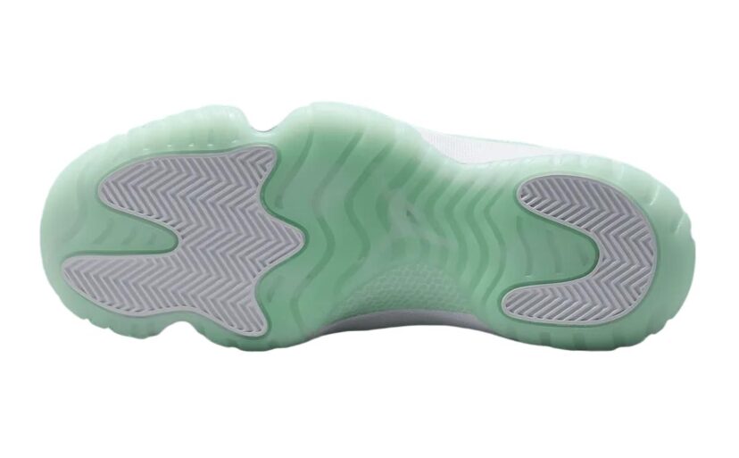 Air Jordan 11 Low Igloo
