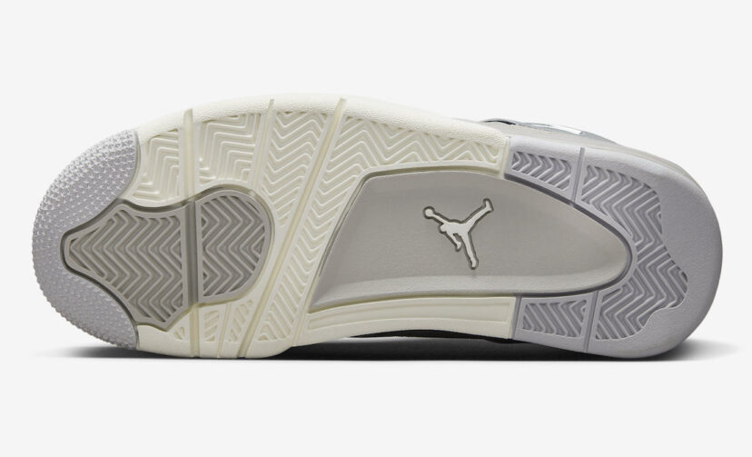 Air Jordan 4 Frozen Moments