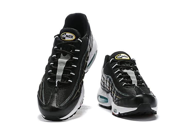 AIR MAX 95 SE Black Windbreaker