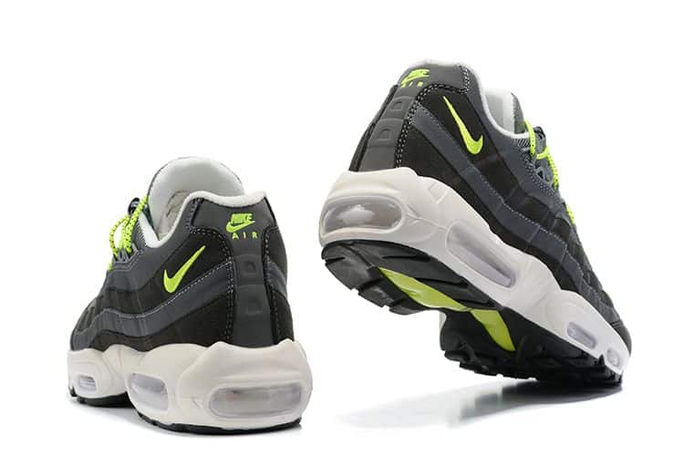 Air Max 95 Speed Lacing Off Noir Volt