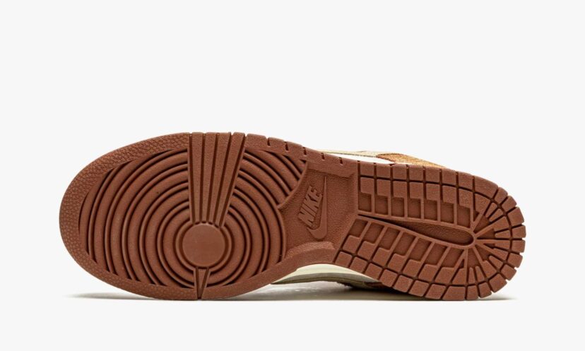 Dunk Low PRM Medium Curry