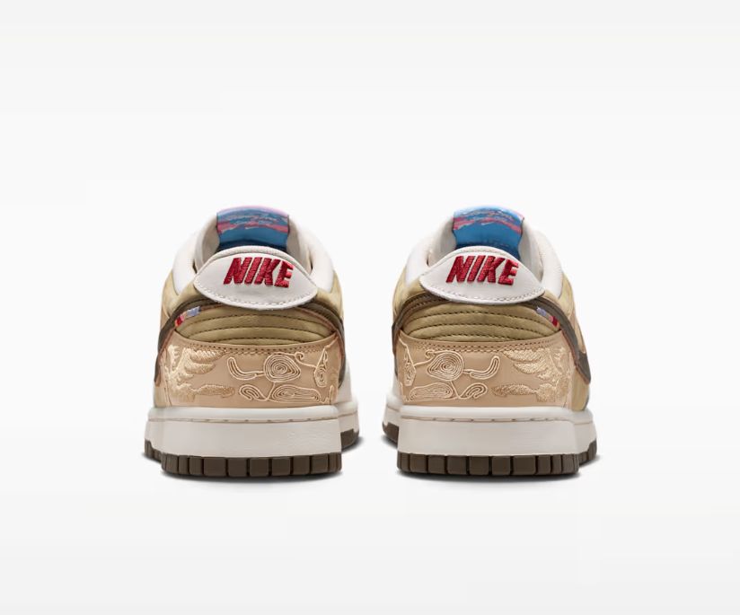 Dunk Low SE “LNY”