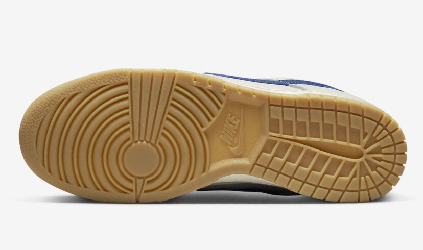Dunk Low SE Sail Dark Marina Blue