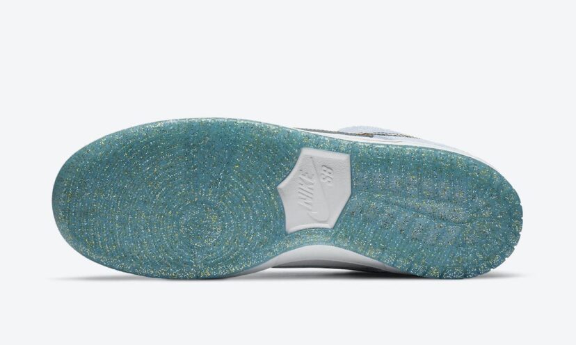 Dunk Low Sean Cliver Holiday Special Ice Blue