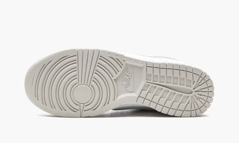 Nike Dunk Low WMNS Photon Dust