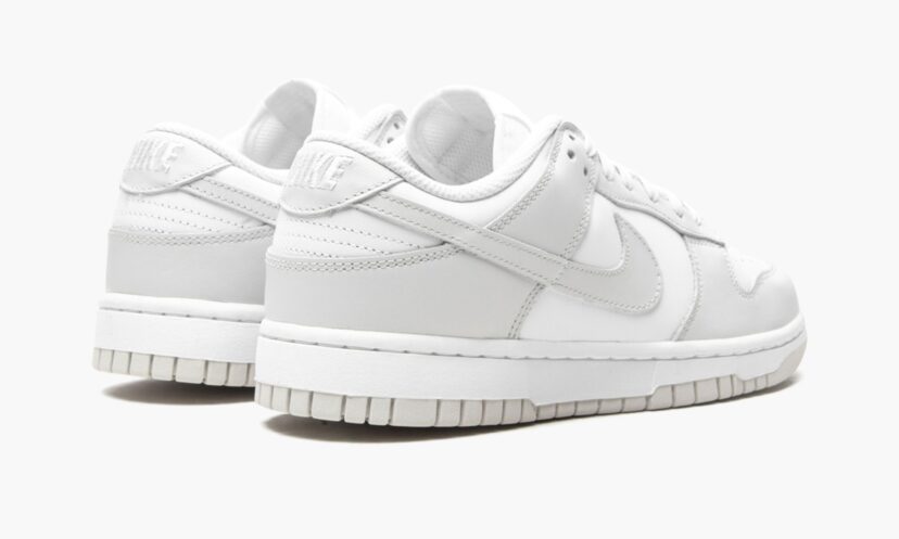 Nike Dunk Low WMNS Photon Dust