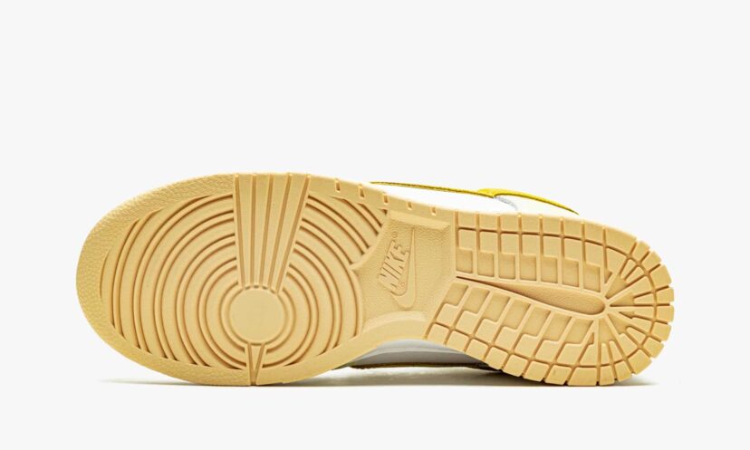 Nike Dunk Low Yellow Strike (W)