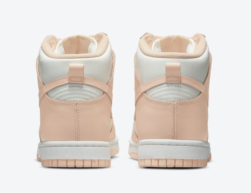 Dunk High WMNS Sail Crimson Tint