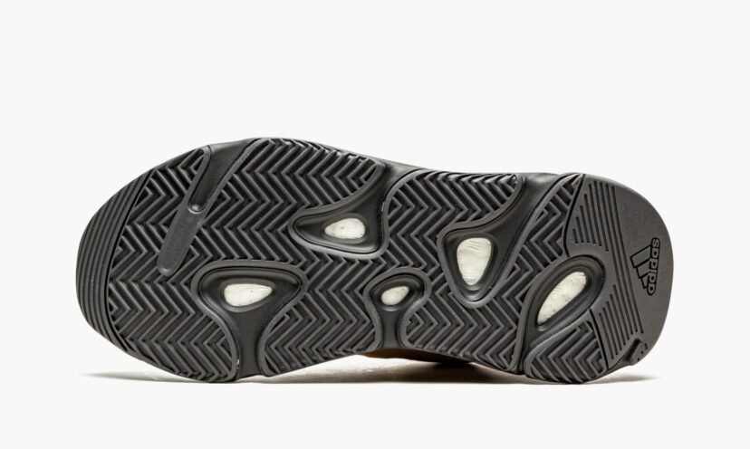 Yeezy 700 MNVN ‘Honey Flux’