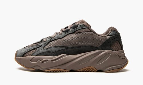 Yeezy Boost 700 V2 ‘Mauve’