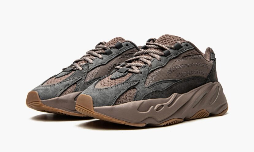 Yeezy Boost 700 V2 ‘Mauve’