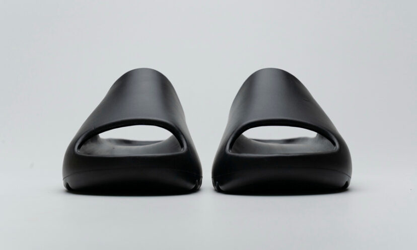 Yeezy Slide ‘Black’ FX0495