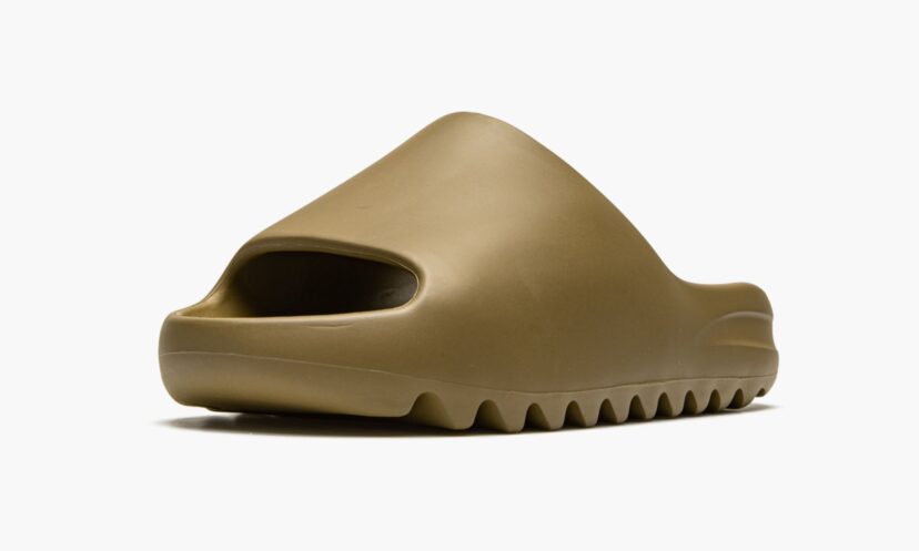Yeezy Slide ‘Core’