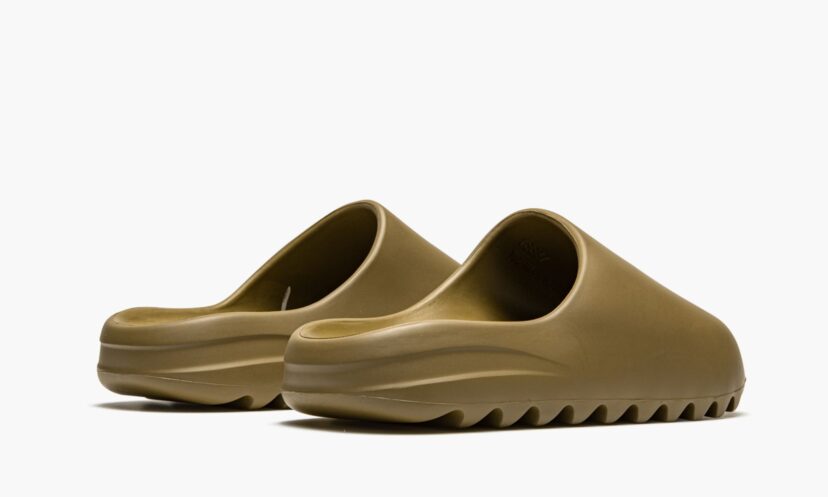 Yeezy Slide ‘Core’