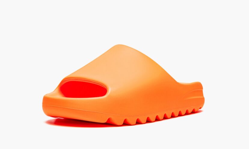 Yeezy Slide ‘Enflame Orange’
