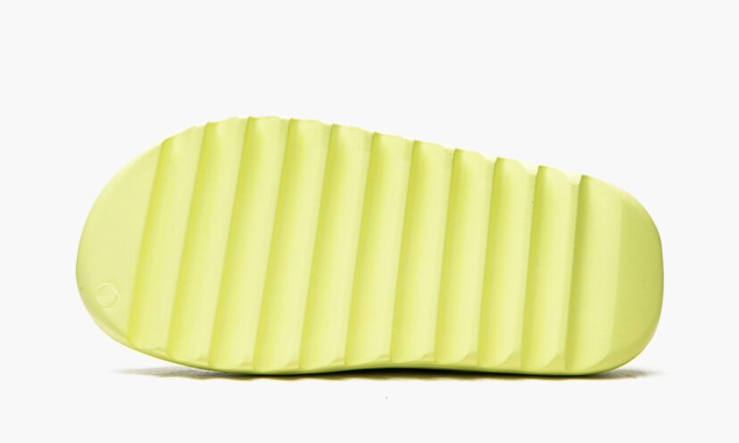 Yeezy Slide ‘Glow’