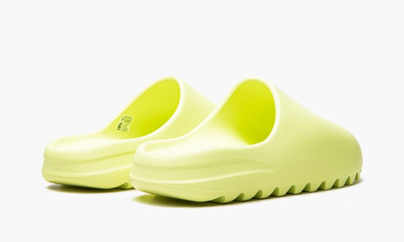 Yeezy Slide ‘Glow’