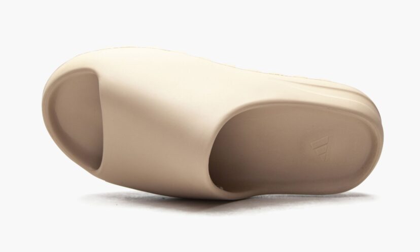 Yeezy Slide ‘Pure – 2021’