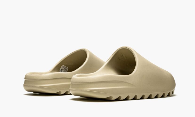 Yeezy Slide ‘Pure’