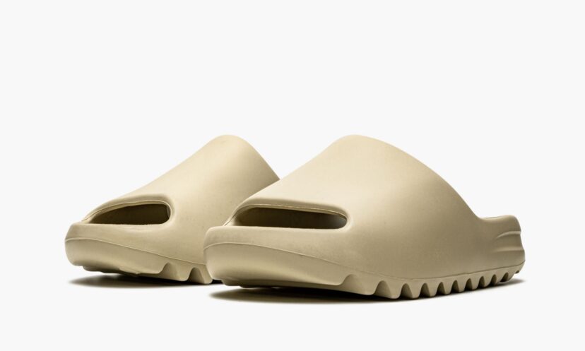 Yeezy Slide ‘Pure’
